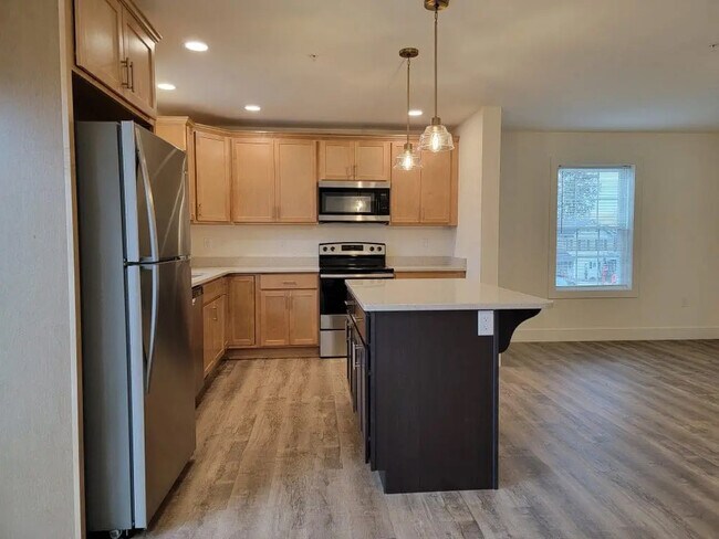 Building Photo - 12 Burk Ct