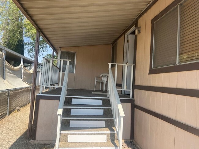 Building Photo - 5711 Columbia Way