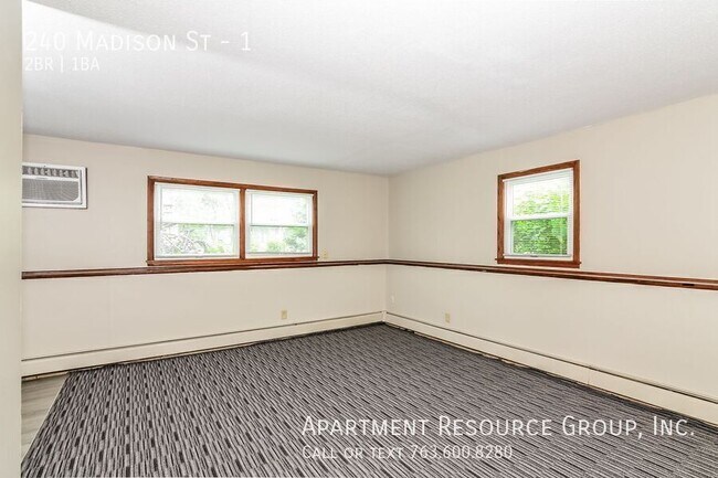 Building Photo - 240 Madison St