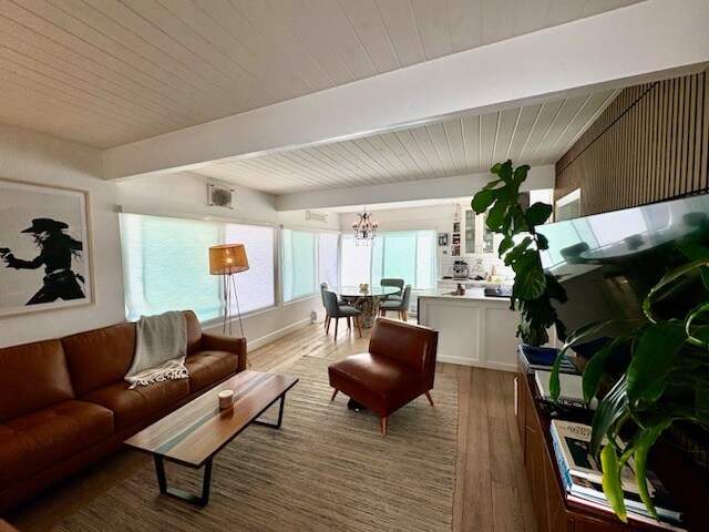 Building Photo - 205 41st St