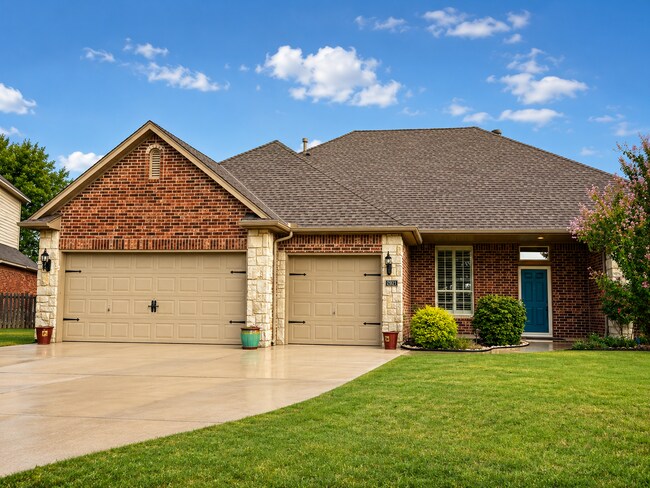 Building Photo - 4-bedroom property in a fantastic North Edmond