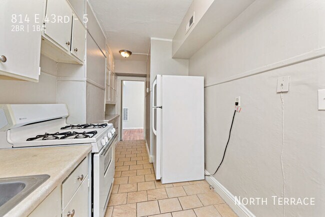 Building Photo - 814 E 43rd-5