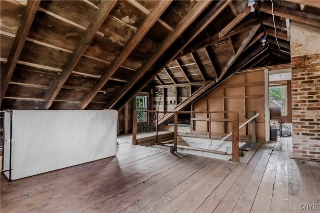 Building Photo - 22 Kellogg St