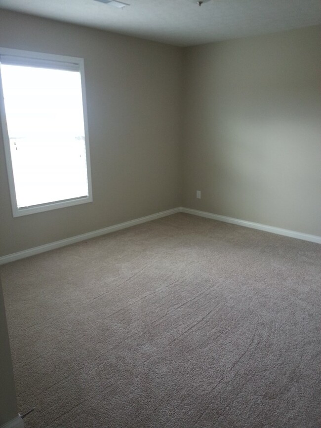 Building Photo - 5514 Goldenrod Ln