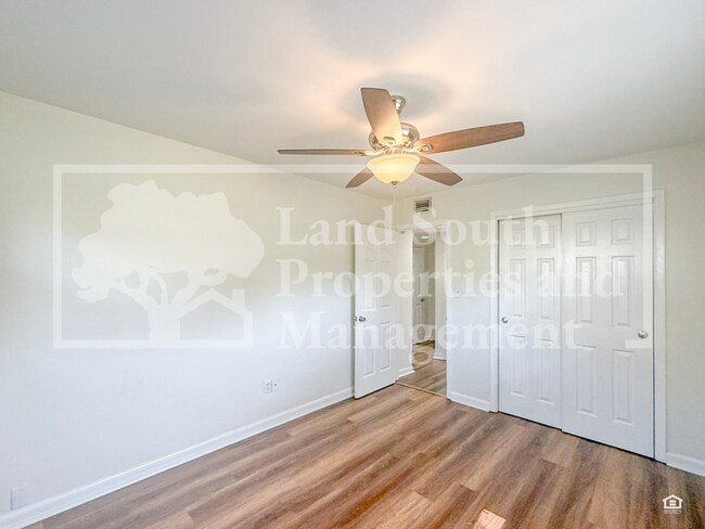 Building Photo - 520 McKay Ct