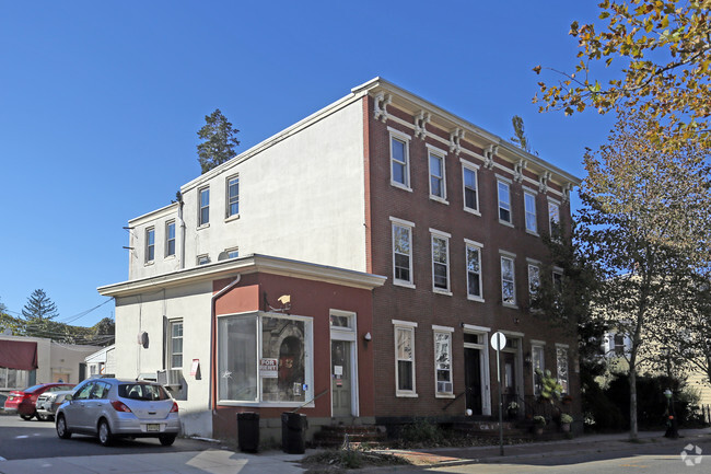 Primary Photo - 346 Farnsworth Ave