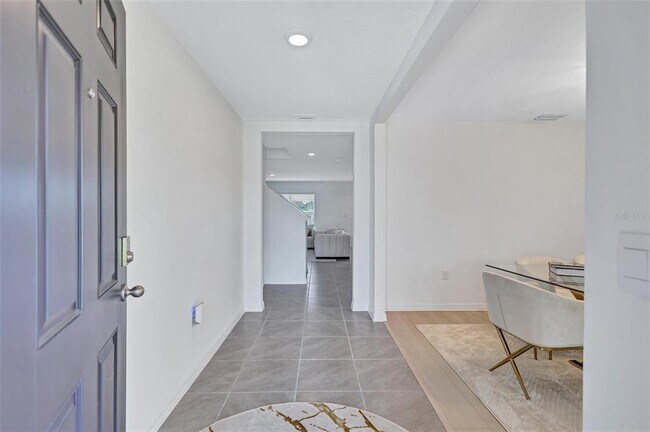 Building Photo - 7601 Rosewood Gdn Lp