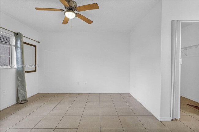 Building Photo - 3680 N 56th Ave