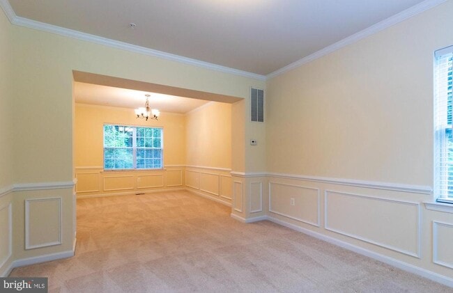 Building Photo - 8401 Hollow Tree Ln