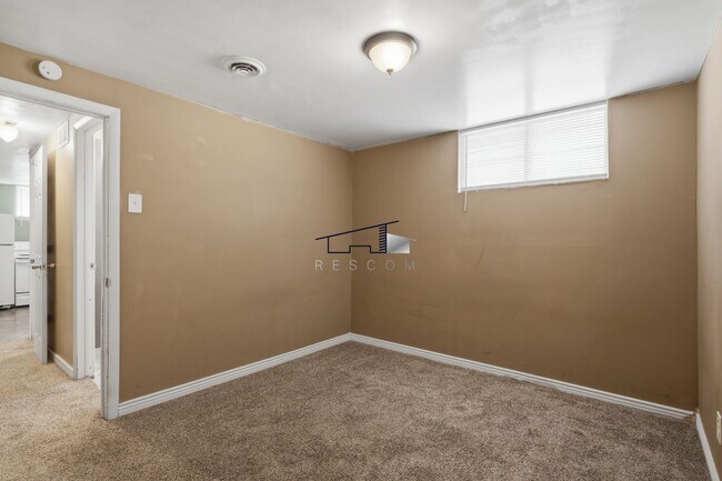 Building Photo - 3725 Quincy Ave