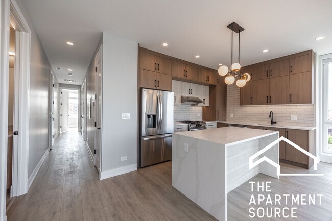 Building Photo - 2351 W Flournoy St