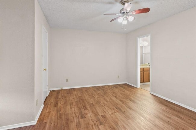 Building Photo - 818 Sirocco Dr