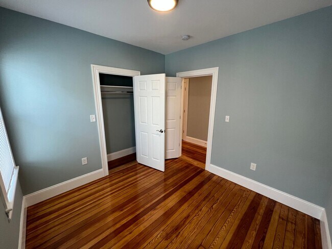 Building Photo - 9/1 Brand new renovation 4BR/2BA in Porter Sq! w/d in unit!