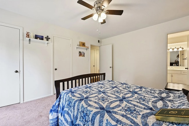 Building Photo - 6814 S Toledo Ave