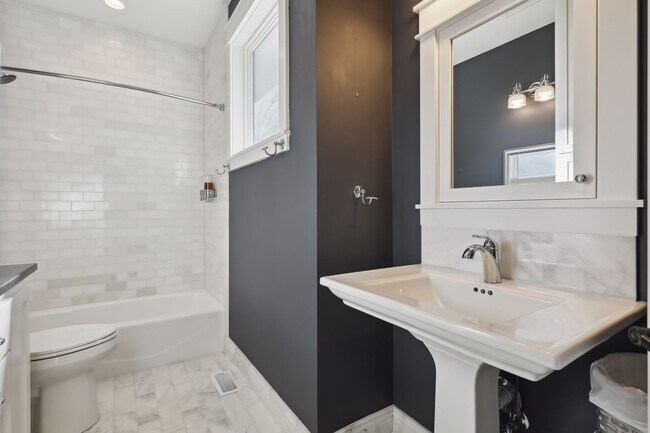 Top Tier Tempesta Marble Flooring, Baseboards & Backsplash. - 924 Eleanor Ave