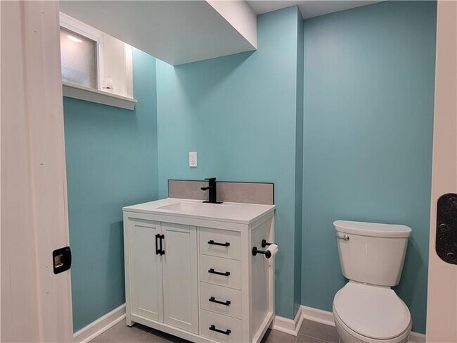 Building Photo - 113 Meadowbrook Dr