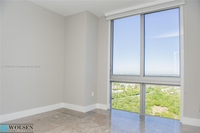 Building Photo - 16385 Biscayne Blvd