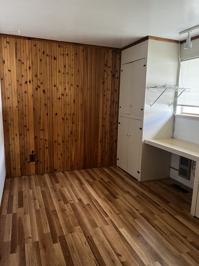 Building Photo - 146 Hawthorn Ln