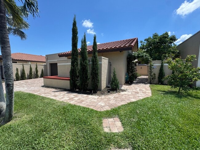 Building Photo - 21356 Sonesta Way