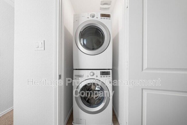 Building Photo - 4284 Thalweg Way