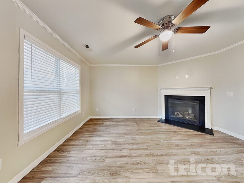 Building Photo - 4097 Village Park Ct