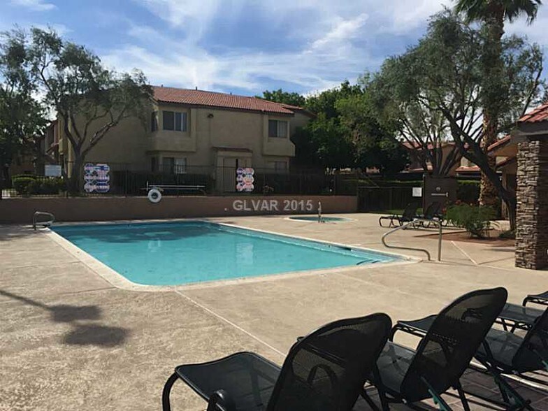 Building Photo - 1455 E Katie Ave