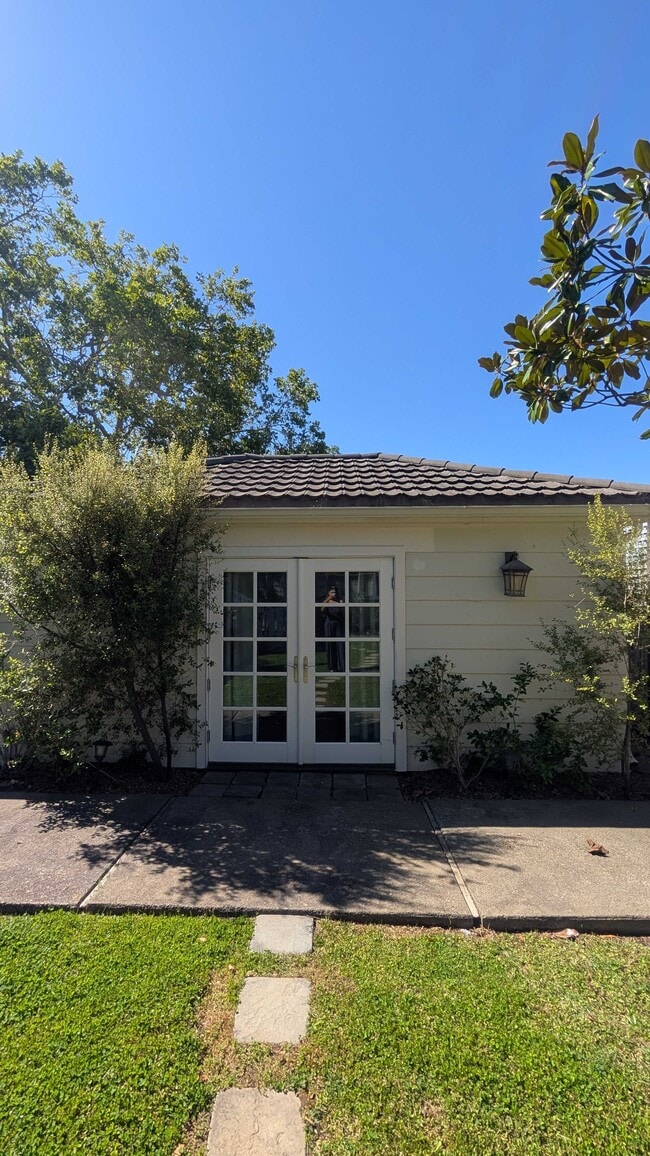 Building Photo - 829 Pordon Ln