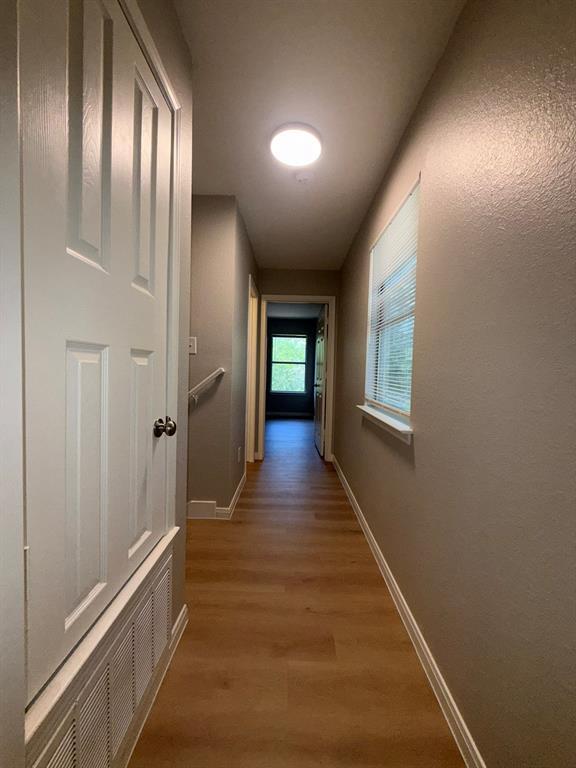 Building Photo - 2906 Kestrel Dr