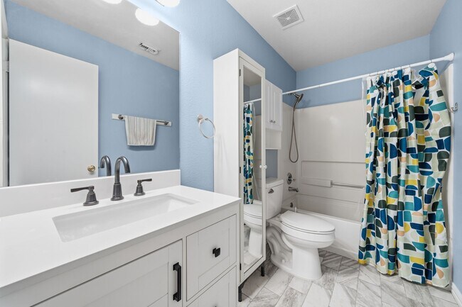 Building Photo - 5726 Westminster Village Dr