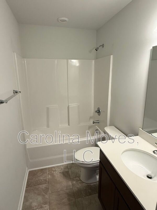 Building Photo - 649 Millsgate Cir