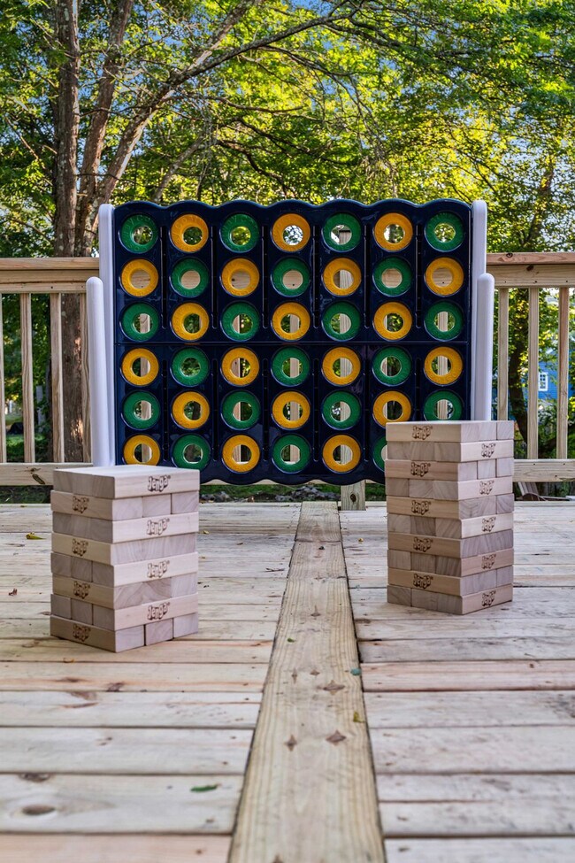 Building Photo - 52 Church St