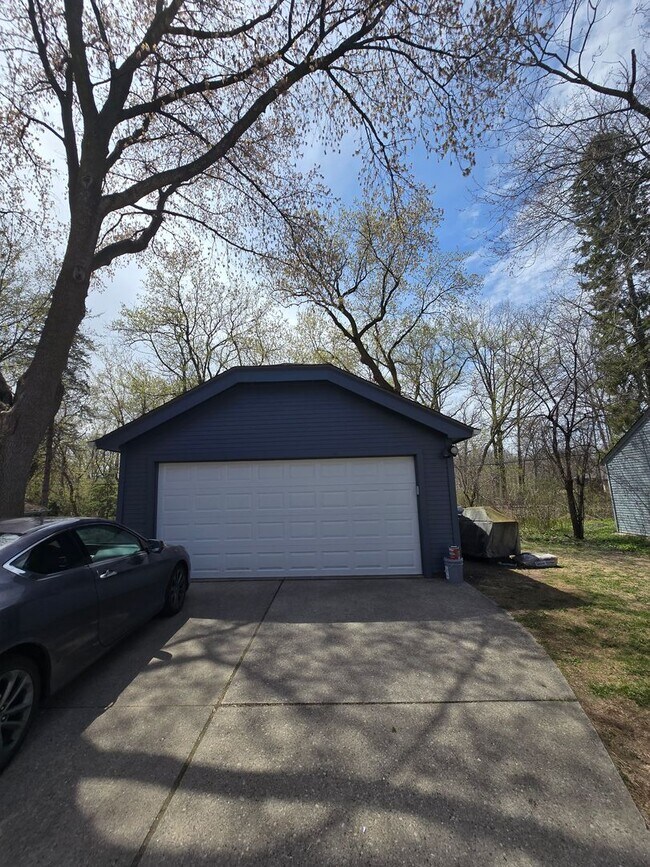 Building Photo - 3619 N Morris Blvd