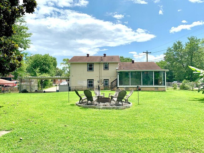 Building Photo - 313 Verdun Dr