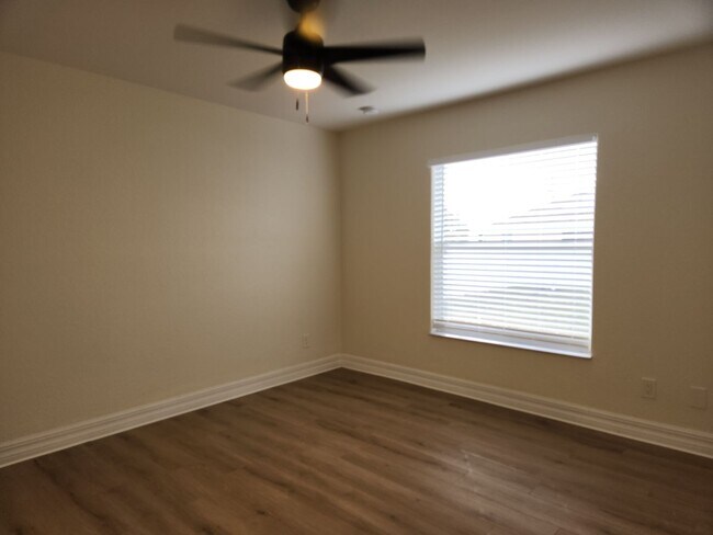 Building Photo - Home for rent