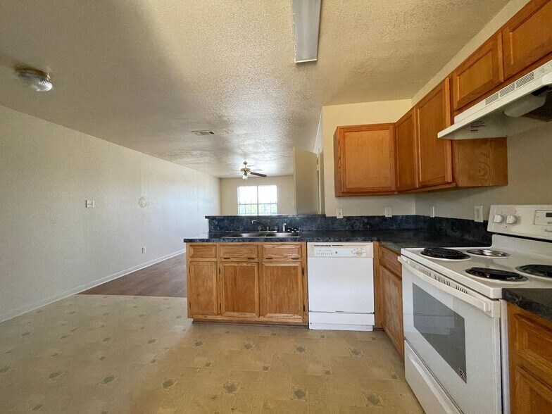 Building Photo - 3408 Zephyr Rd