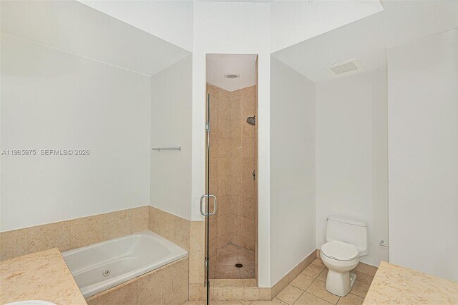 Building Photo - 20000 E Country Club Dr