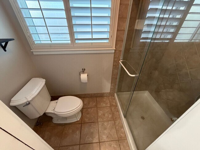 Building Photo - 3 Bedroom | 2 Bathroom | Single-Family Home in Sacramento