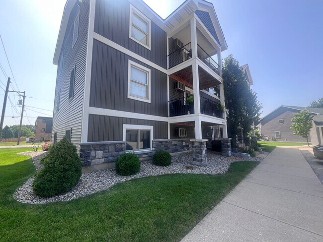 Building Photo - One Bedroom Apartment in Byron Center!