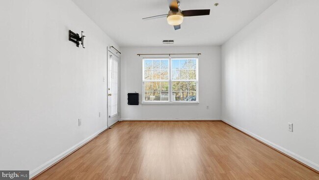 Building Photo - 164 Kendrick Pl