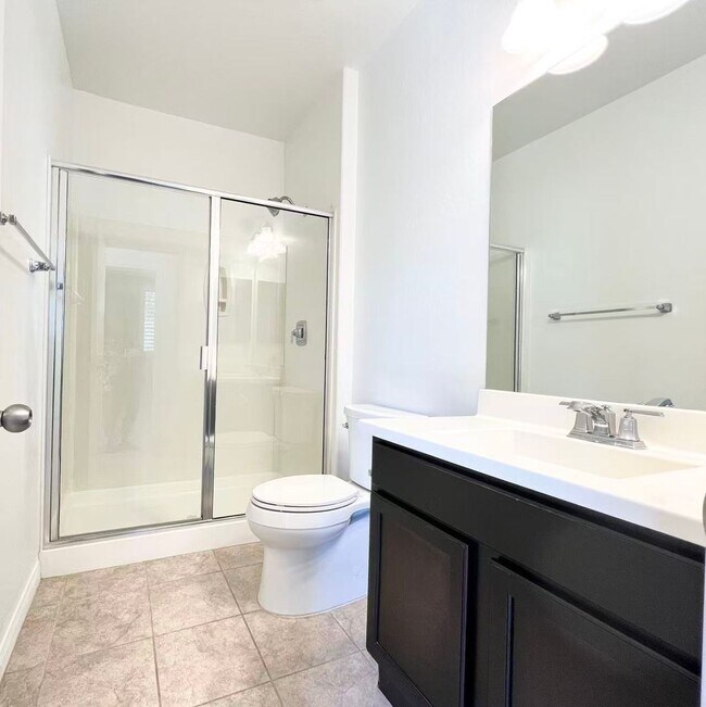 Building Photo - Well-maintained 4-bedroom, 3-bath home in a desirable gated community