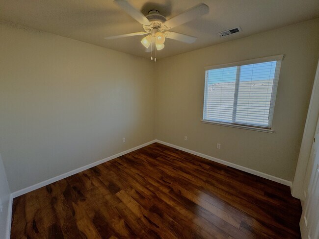 Building Photo - 4629 Stern Dr