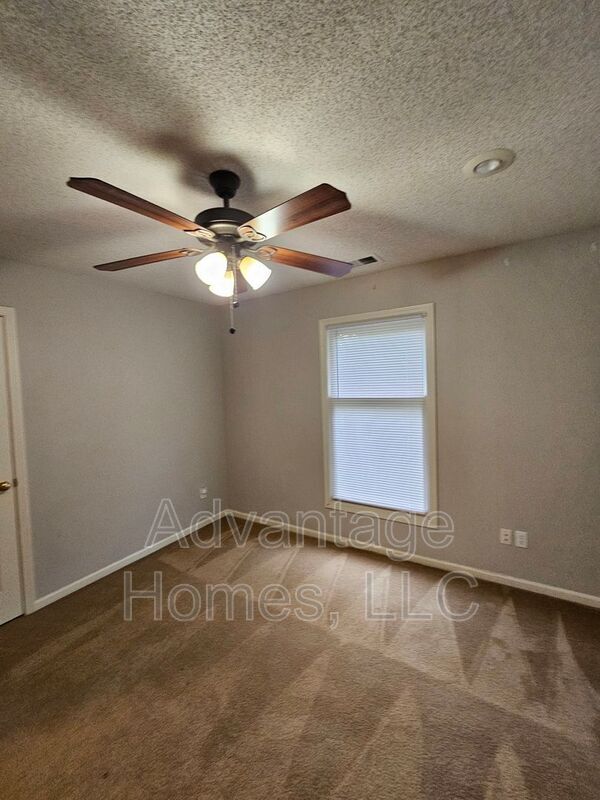 Building Photo - 14117 Parkhill Ln