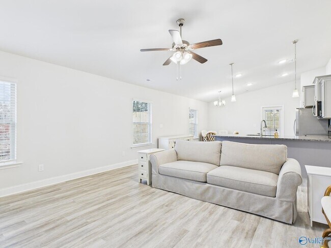 Building Photo - 15251 Lapwing Cv