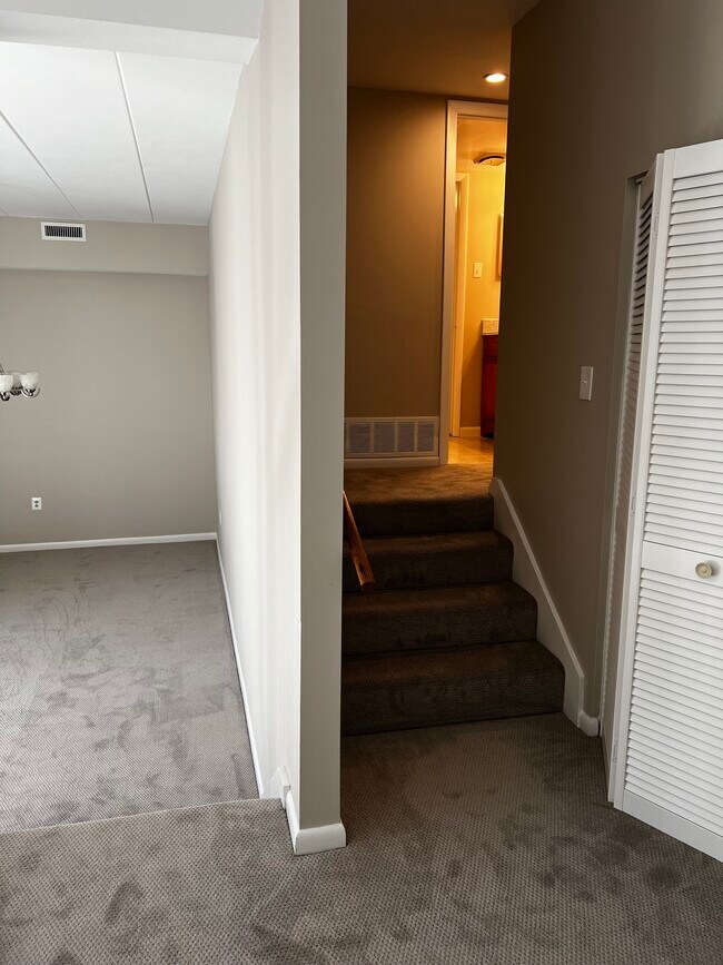 Building Photo - 106 Roberts Ln