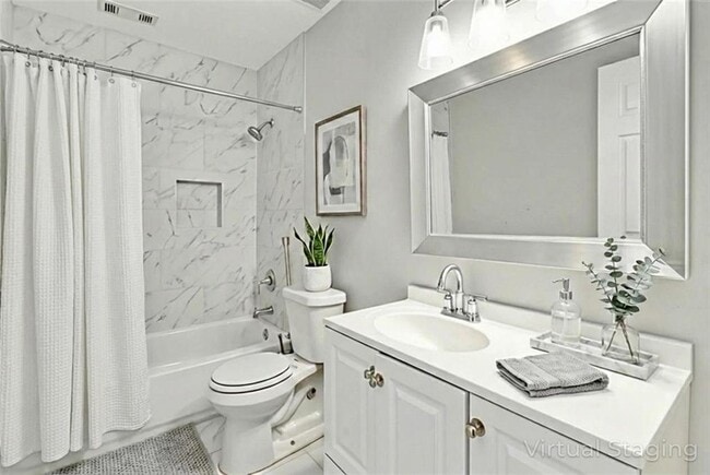 Building Photo - 2119 Tudor Castle Way