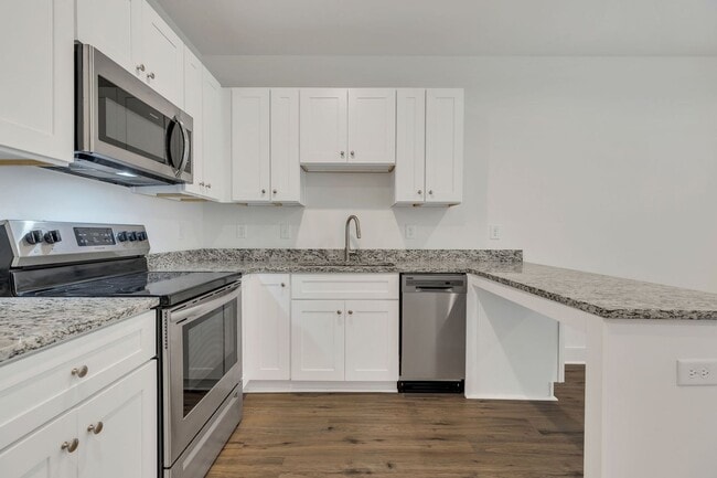 Building Photo - Simple living?  We got you.  $1150/mo wate...