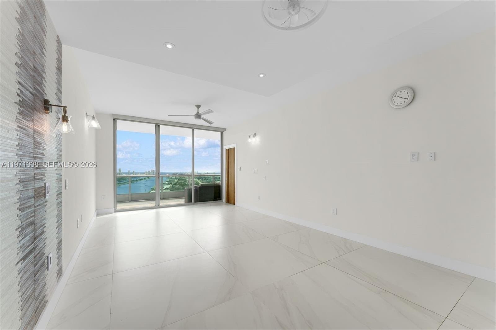 Building Photo - 900 Biscayne
