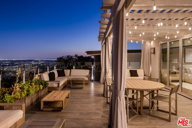 Building Photo - 9318 Warbler Way