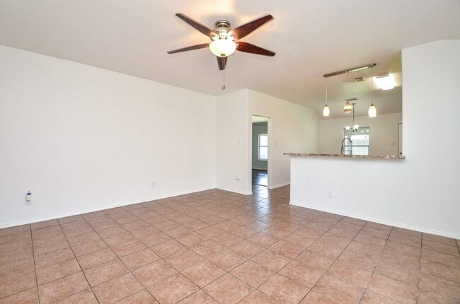 Building Photo - 18142 Sorrell Oaks Ln