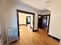 Building Photo - 92 Oak Ave